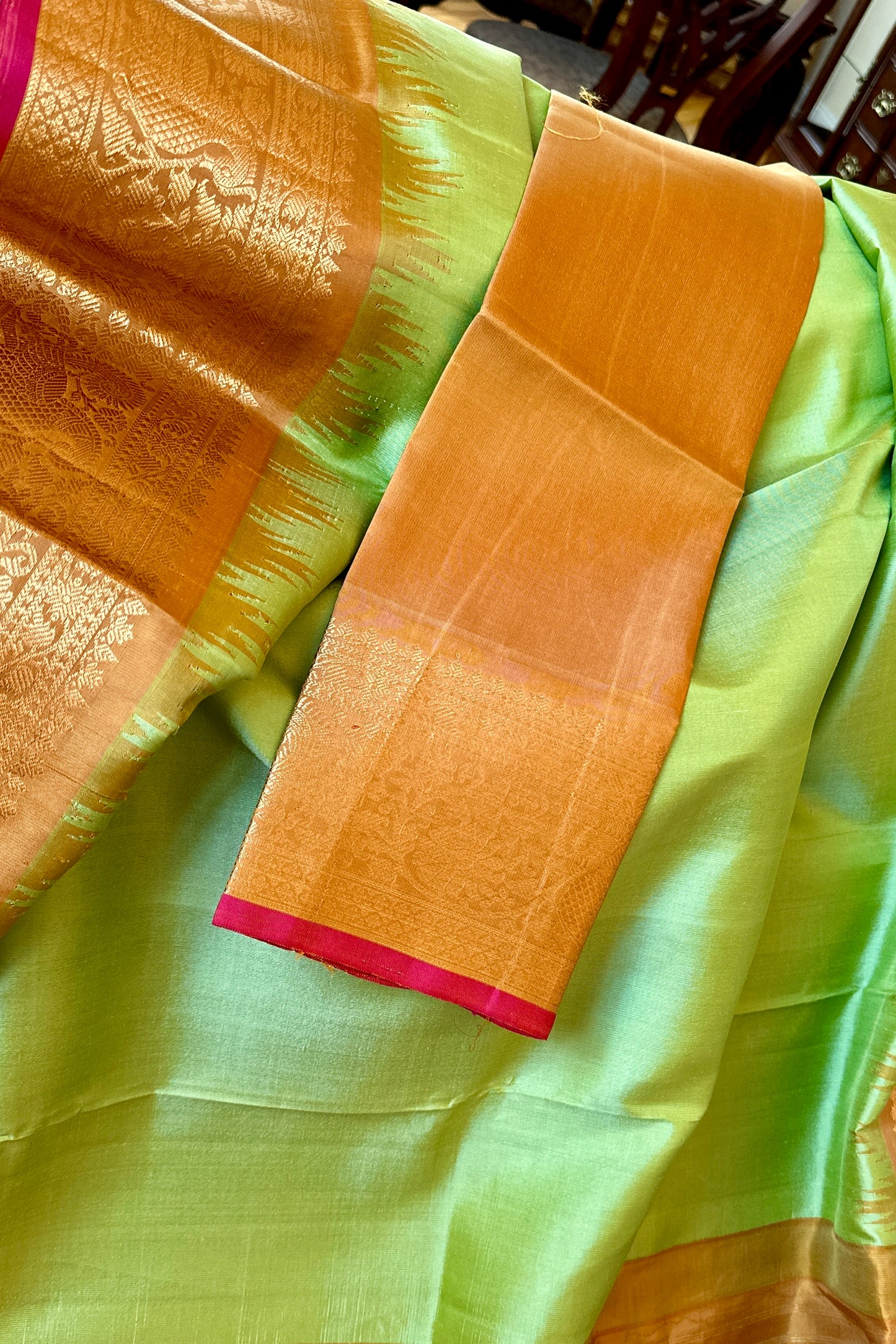 Gadwal Silk Saree - AW1051GS