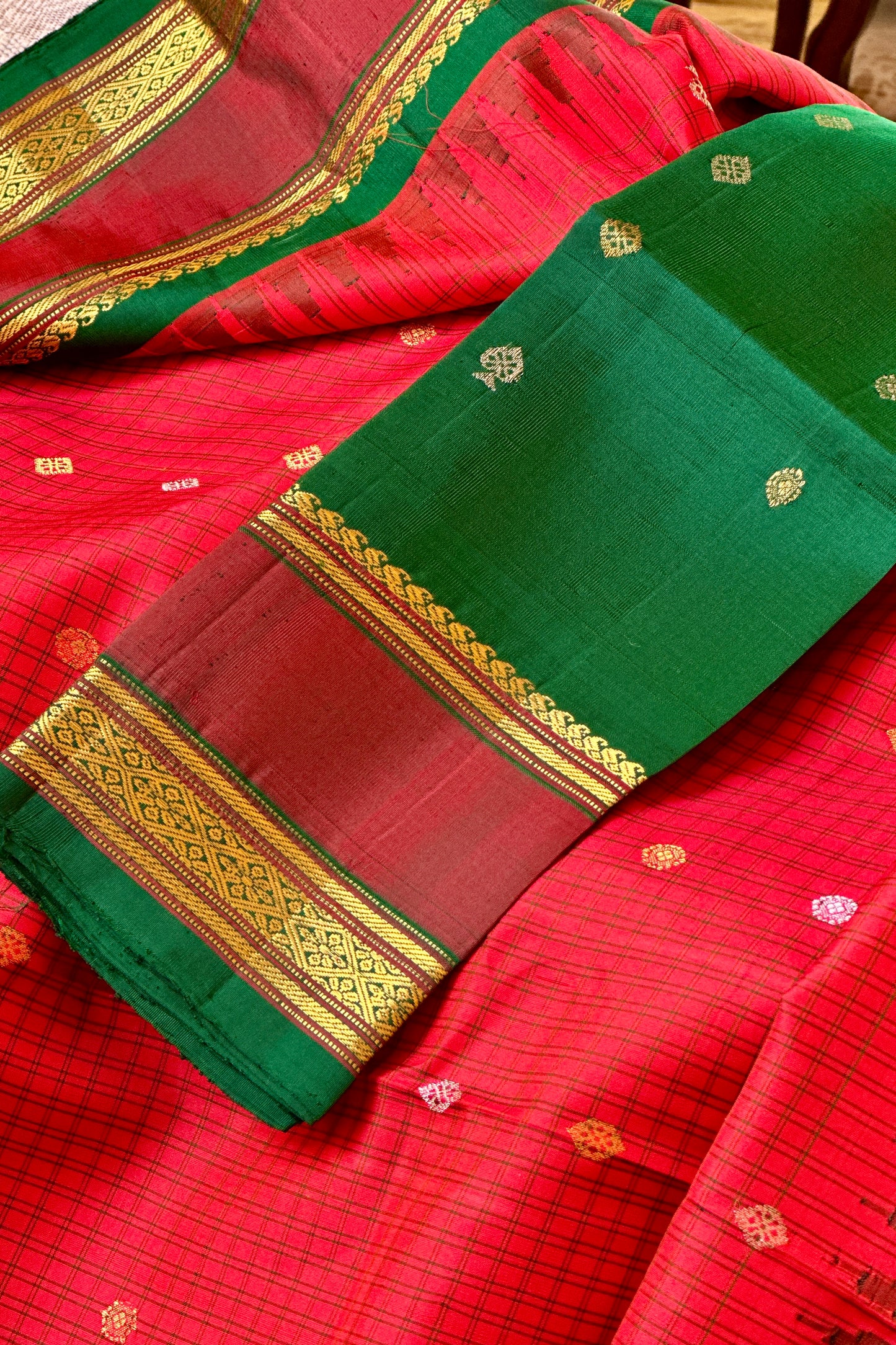 Gadwal Silk Saree - AW1042GS