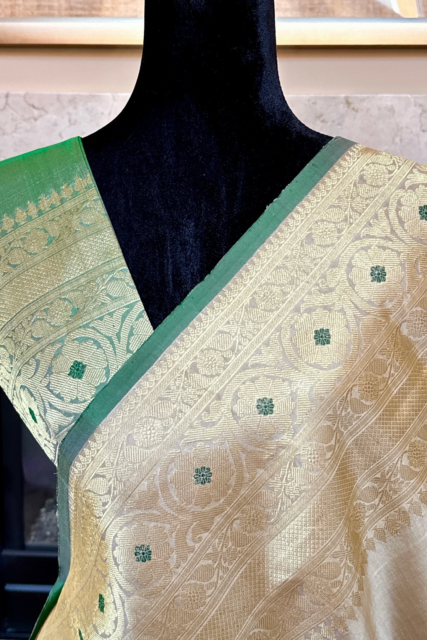 Gadwal Silk Saree - AW1081GS