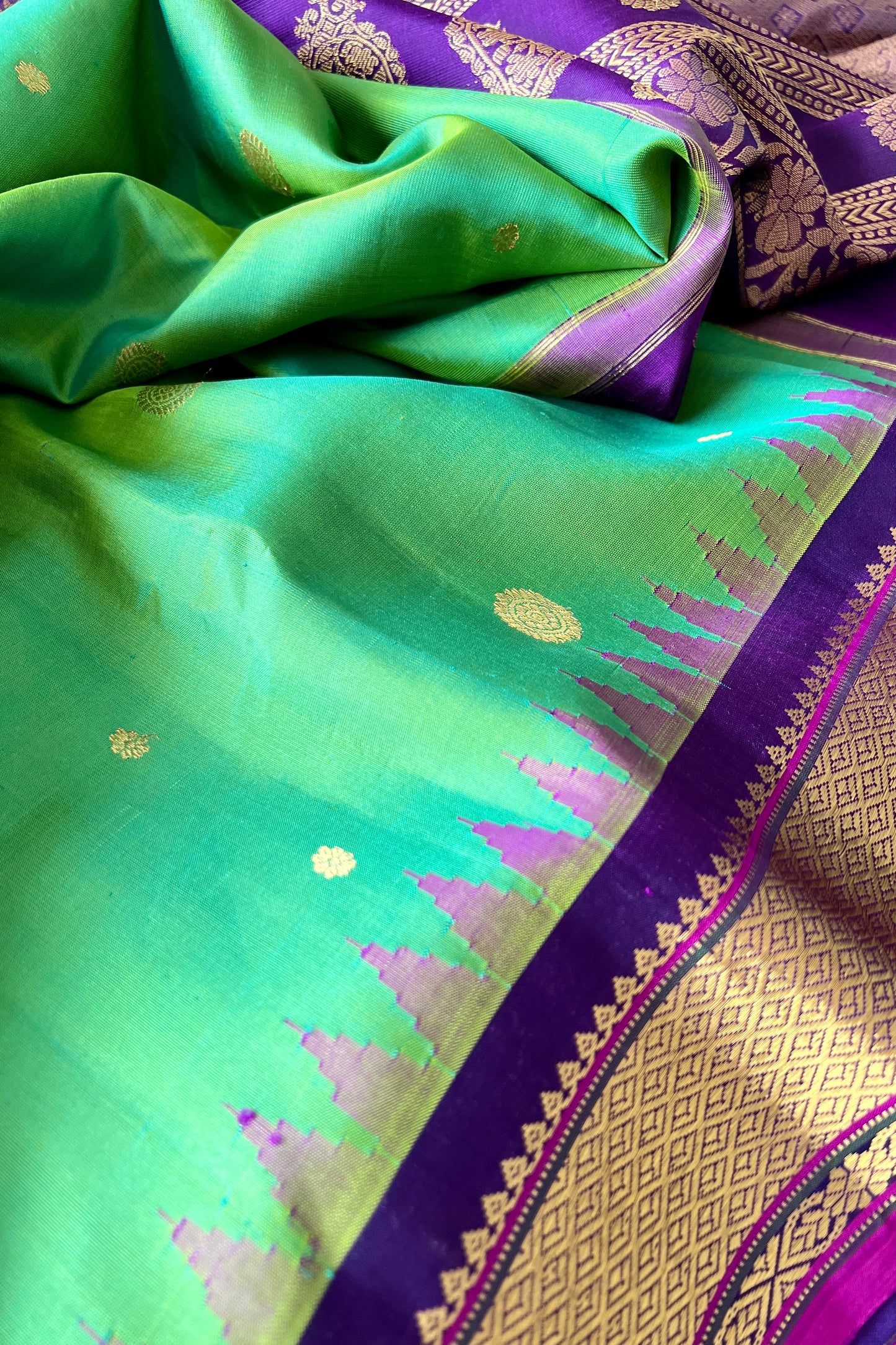Gadwal Silk Saree - AW1046GS