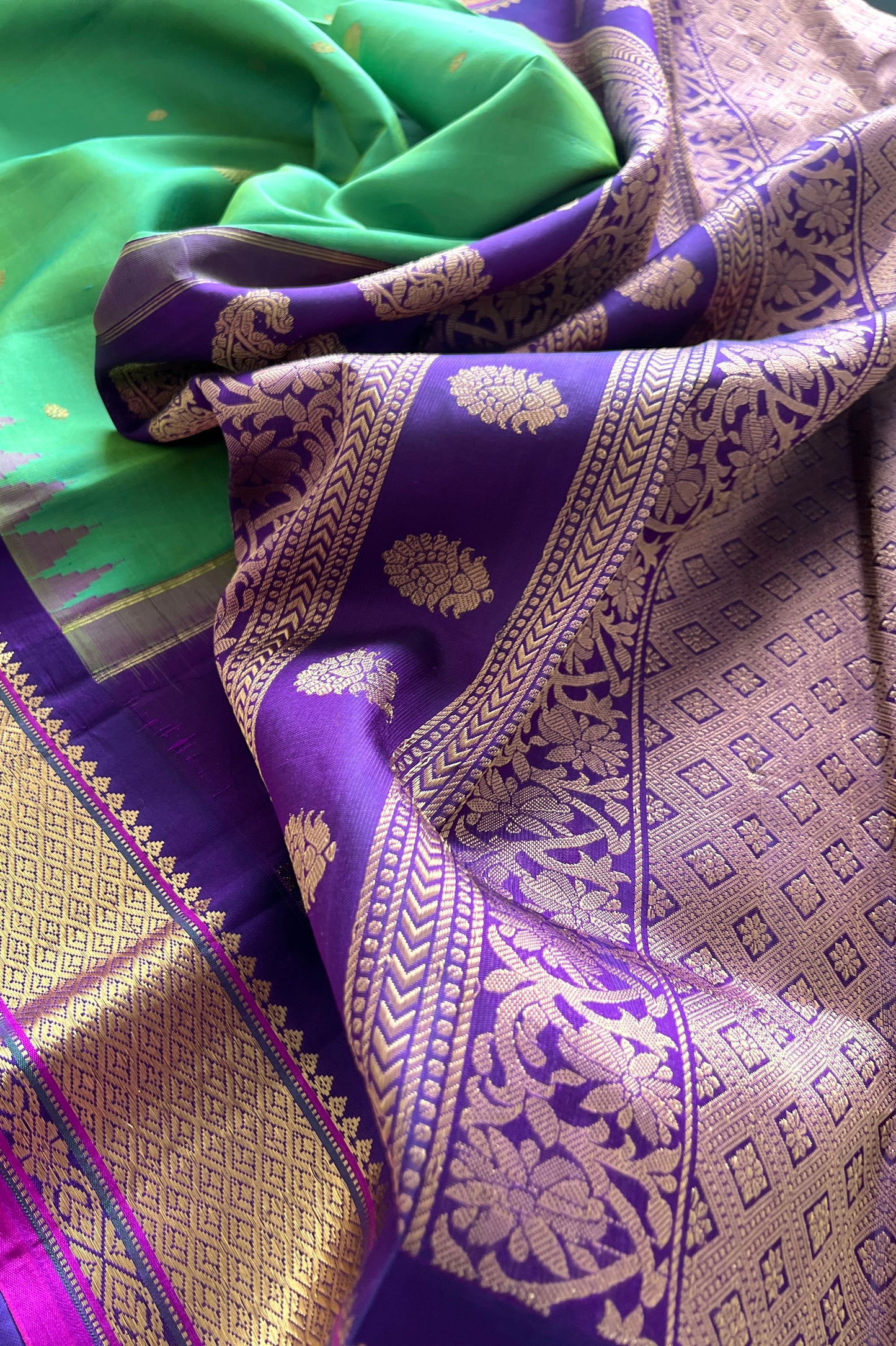 Gadwal Silk Saree - AW1046GS