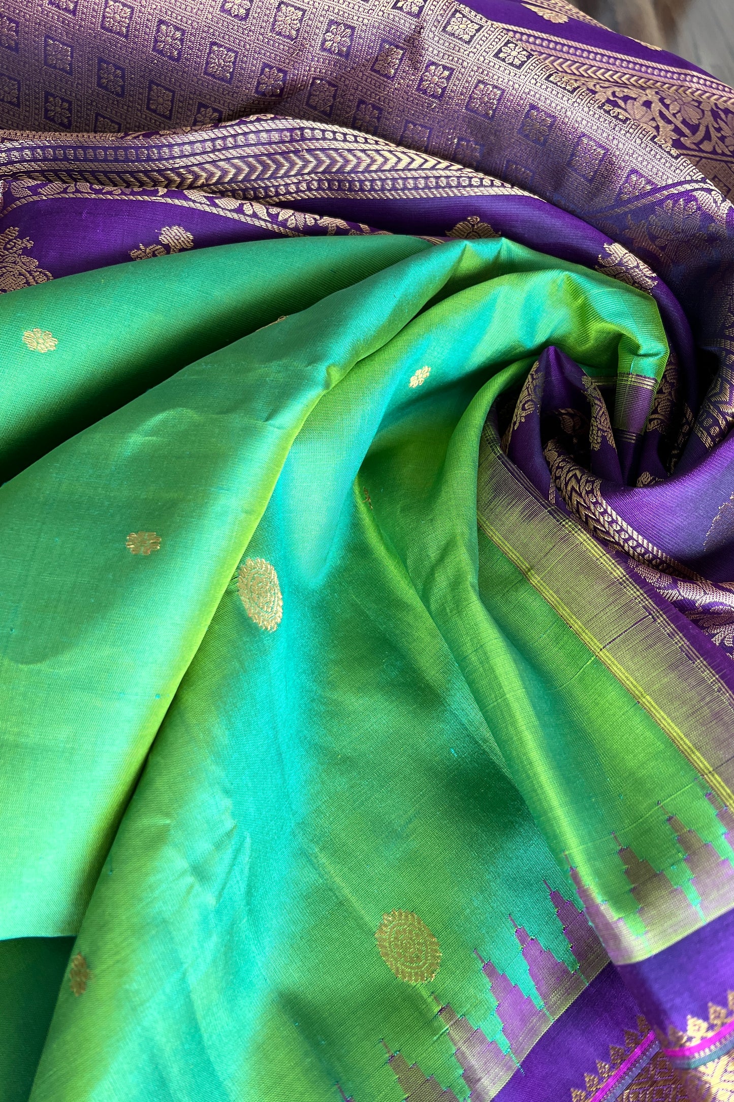 Gadwal Silk Saree - AW1046GS