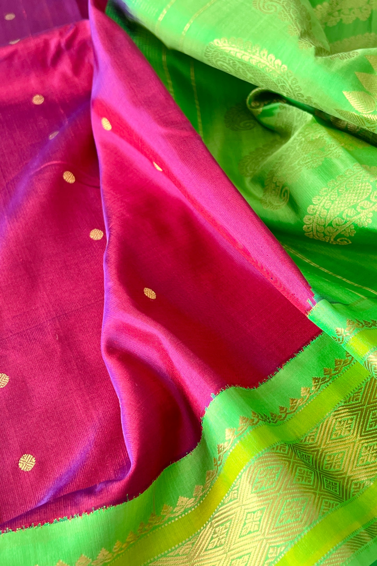 Gadwal Silk Saree - AW1056GS