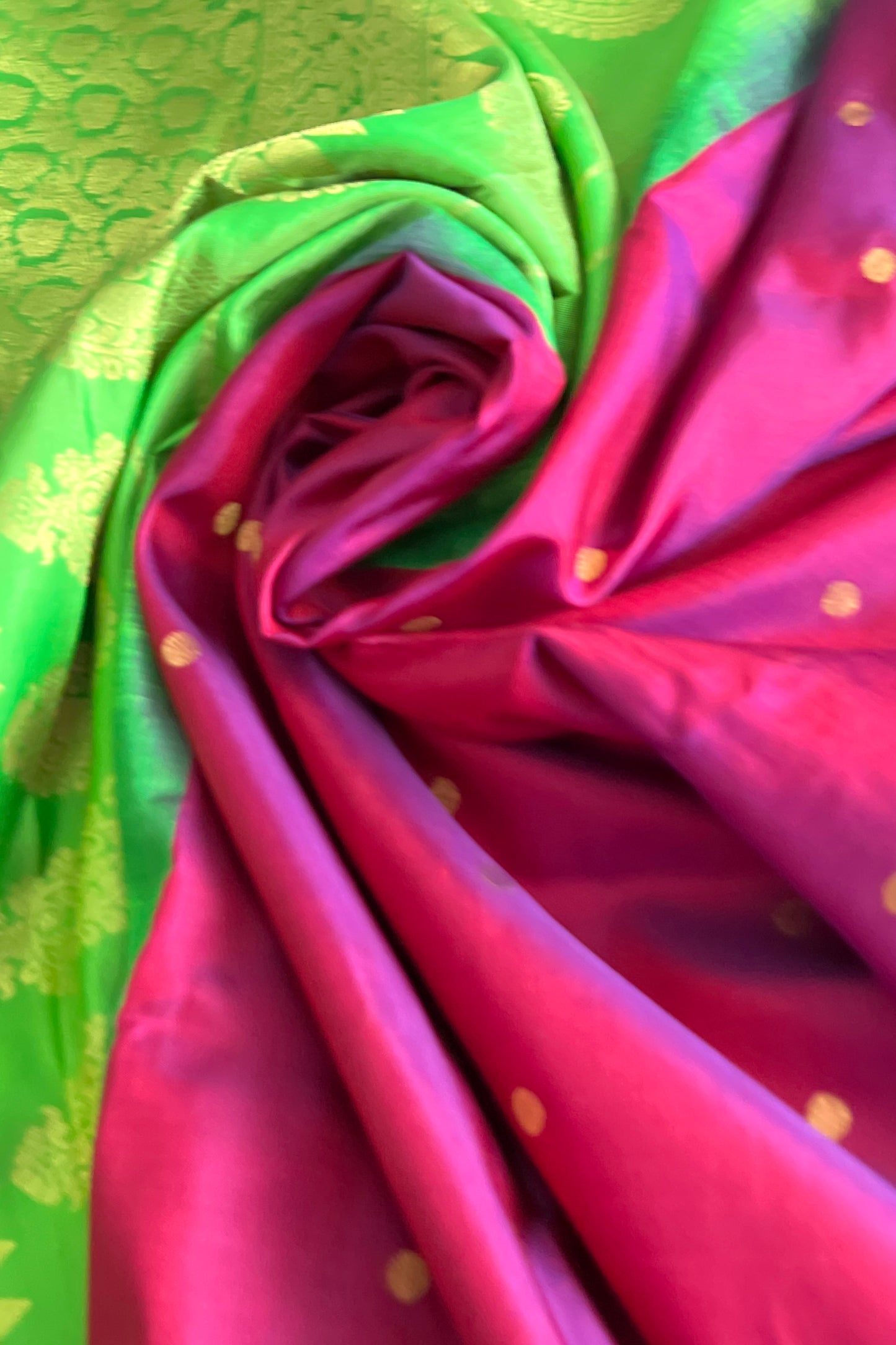 Gadwal Silk Saree - AW1056GS
