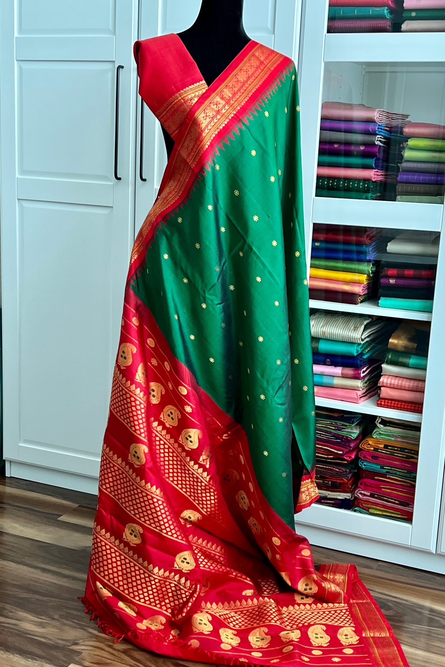 Gadwal Silk Saree - AW1053GS