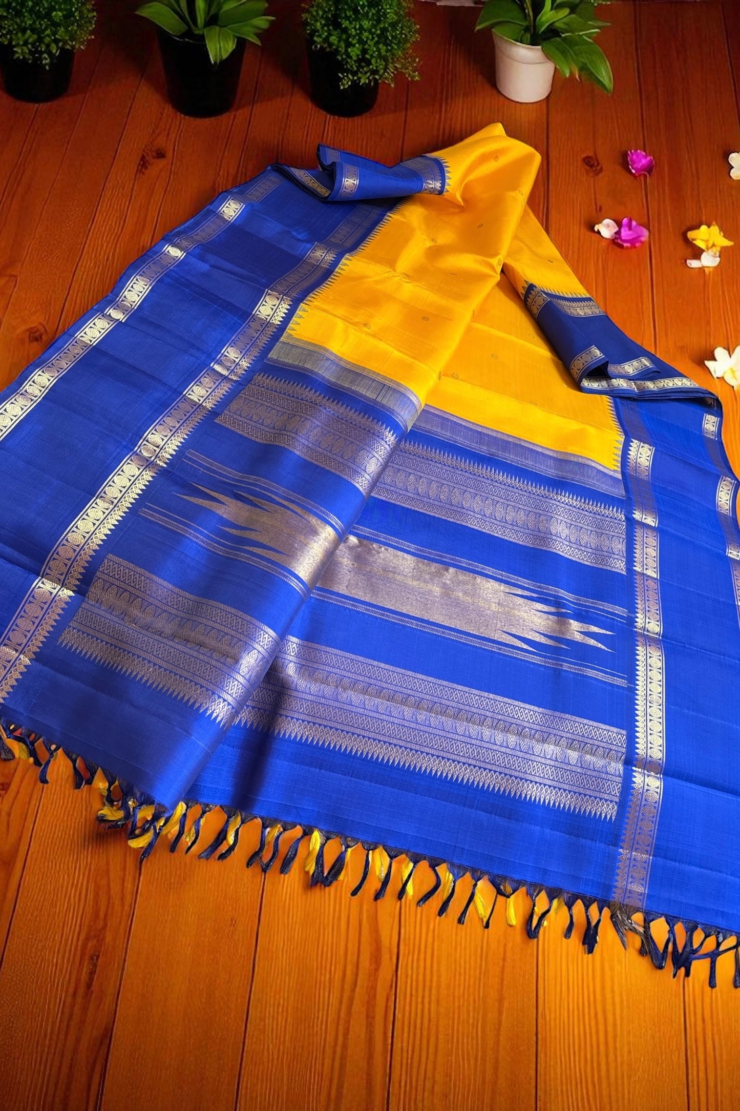 Kanjivaram Silk Saree - AW1749KS
