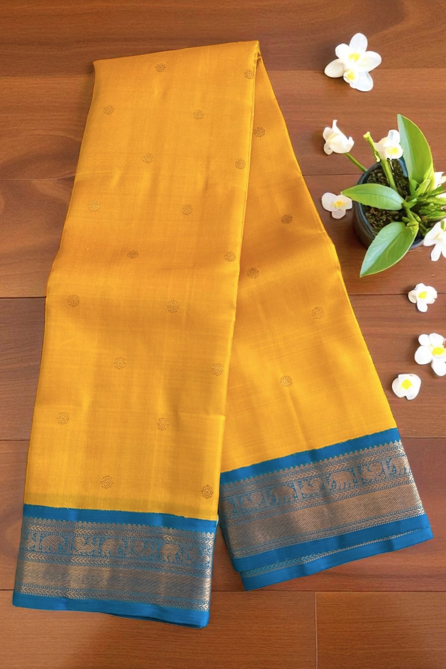 Kanjivaram SIlk Saree - AW1606KS