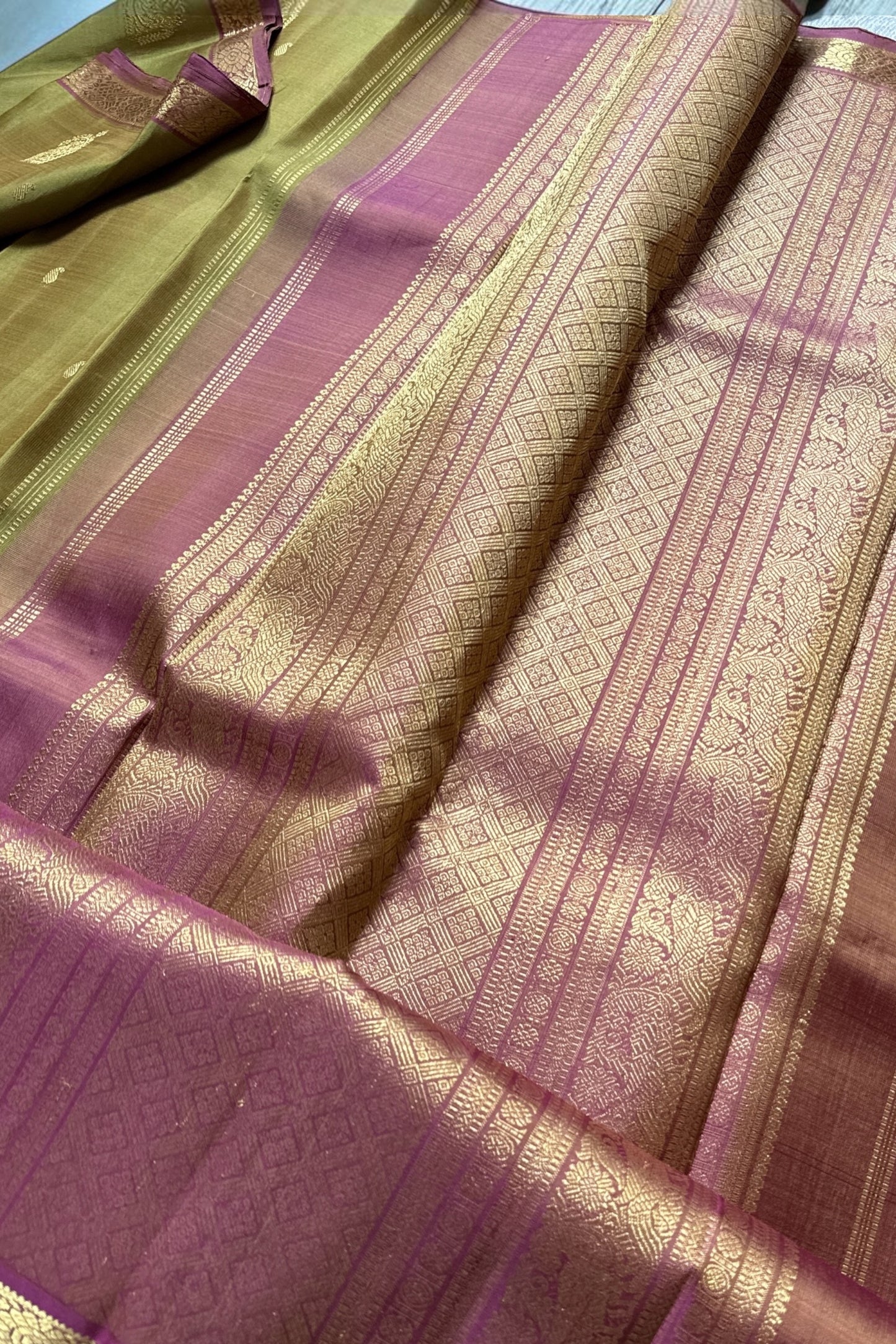 Kanjivaram Silk Saree - AW1831KS