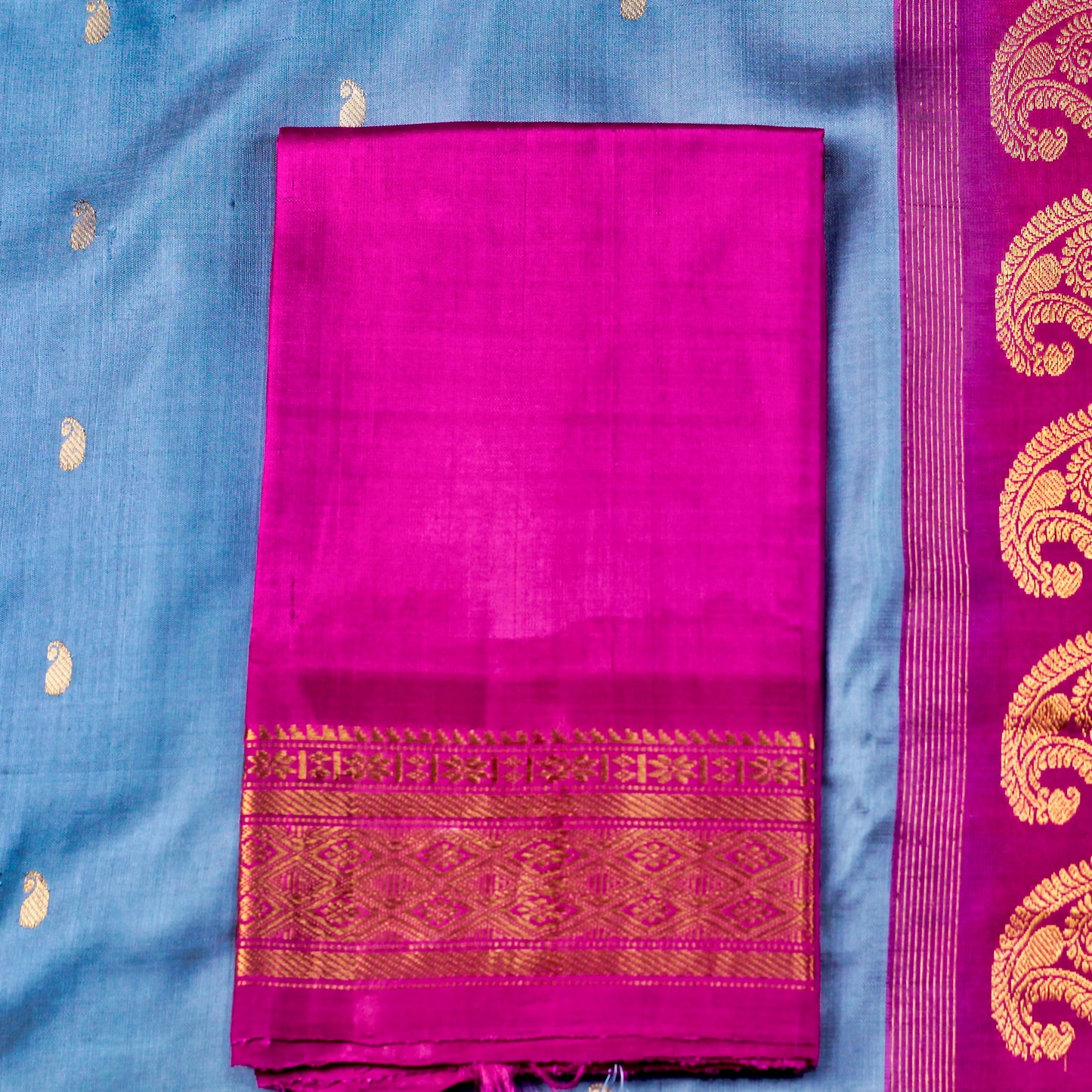 Gadwal Silk Saree - AW1001GS
