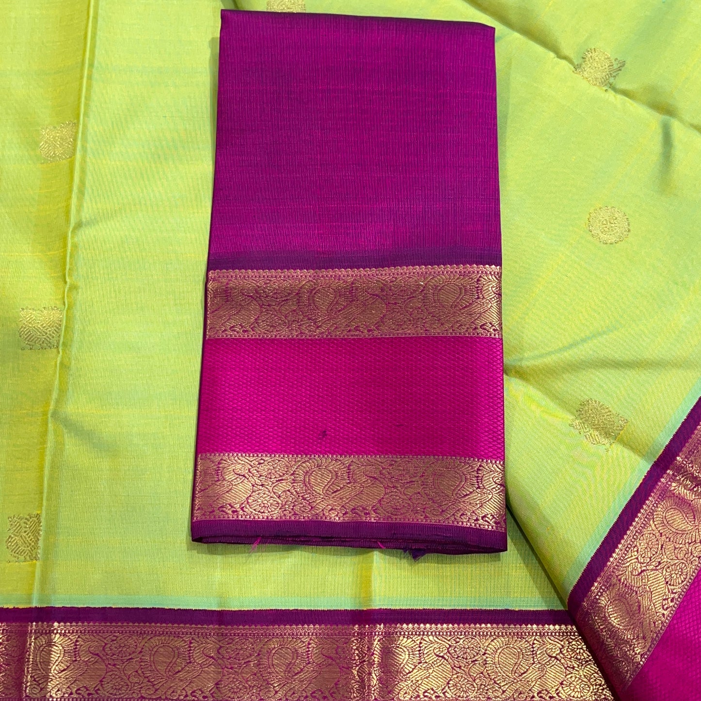 Kanjivaram Silk Saree - AW1299KS