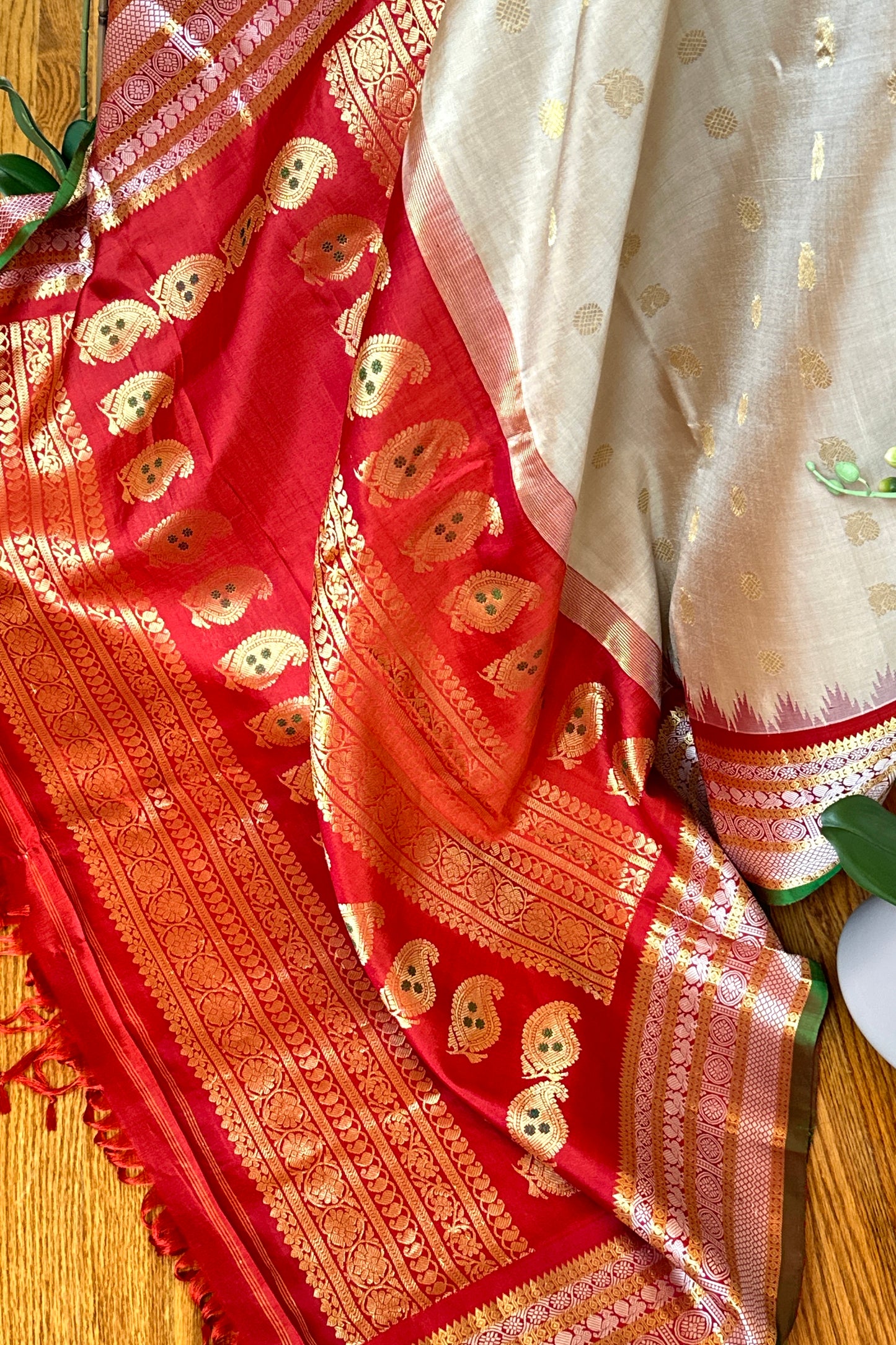 Gadwal Silk Saree - AW1083GS