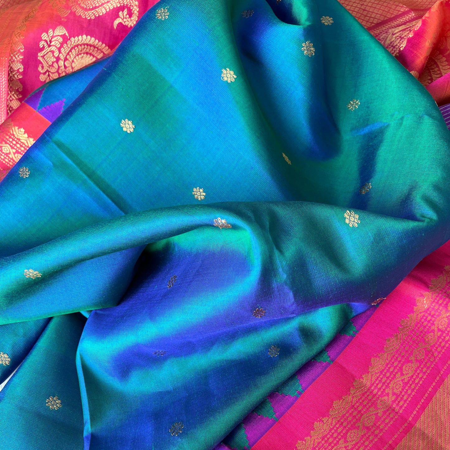 Gadwal Silk Saree - AW1052GS