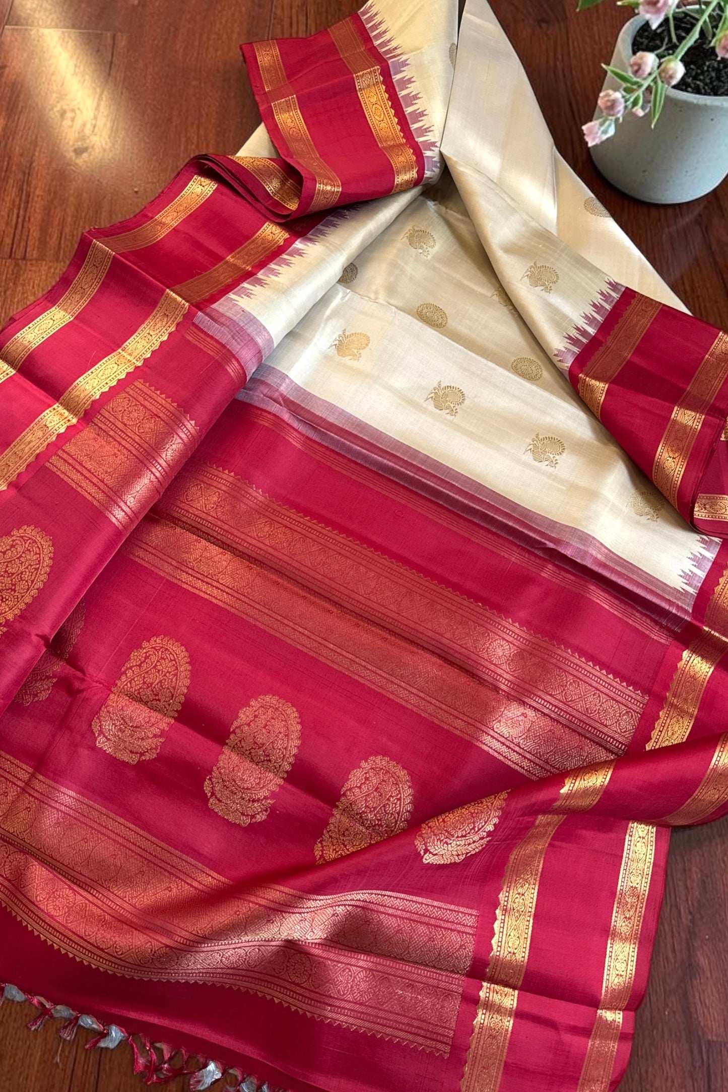 Kanjivaram SIlk Saree - AW1843KS