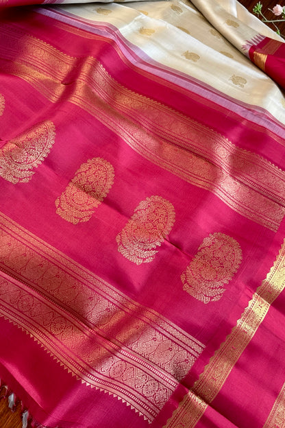 Kanjivaram SIlk Saree - AW1843KS