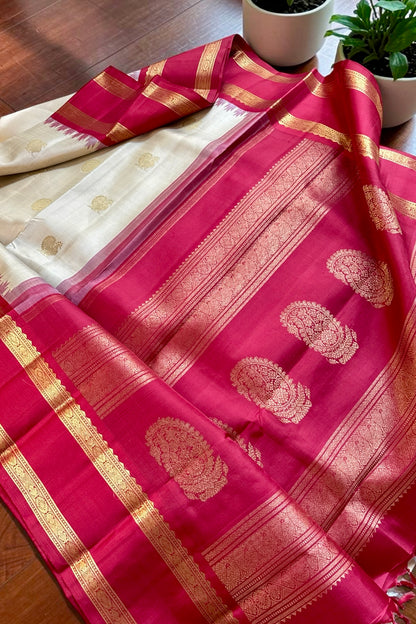 Kanjivaram SIlk Saree - AW1843KS