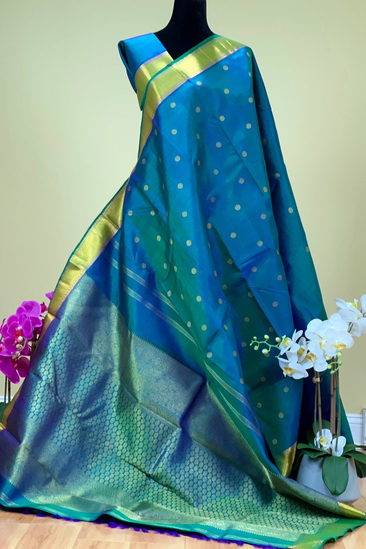 Kanjivaram Silk Saree - AW1295KS