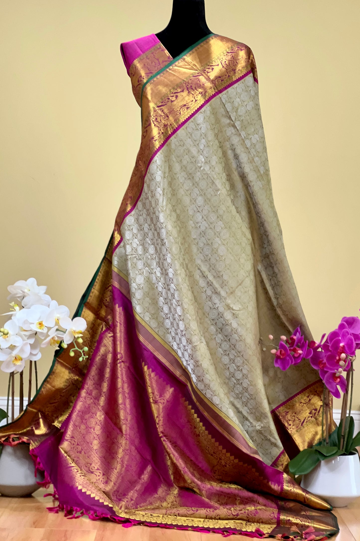 Kanjivaram Silk Saree - AW1258KS
